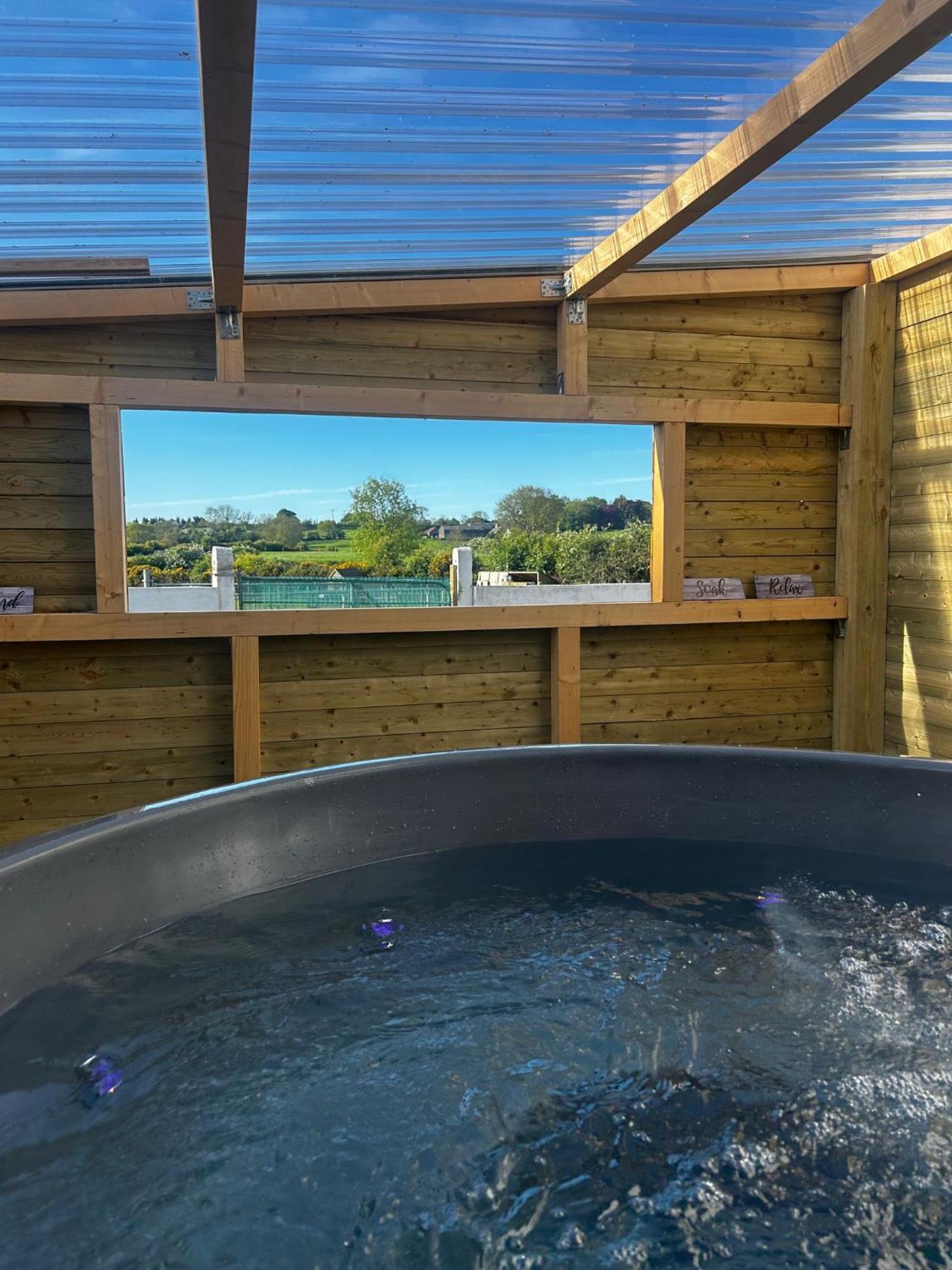 The Alpaca Farmhouse With Hot Tub And Alpaca Experience Included Dromara Buitenkant foto