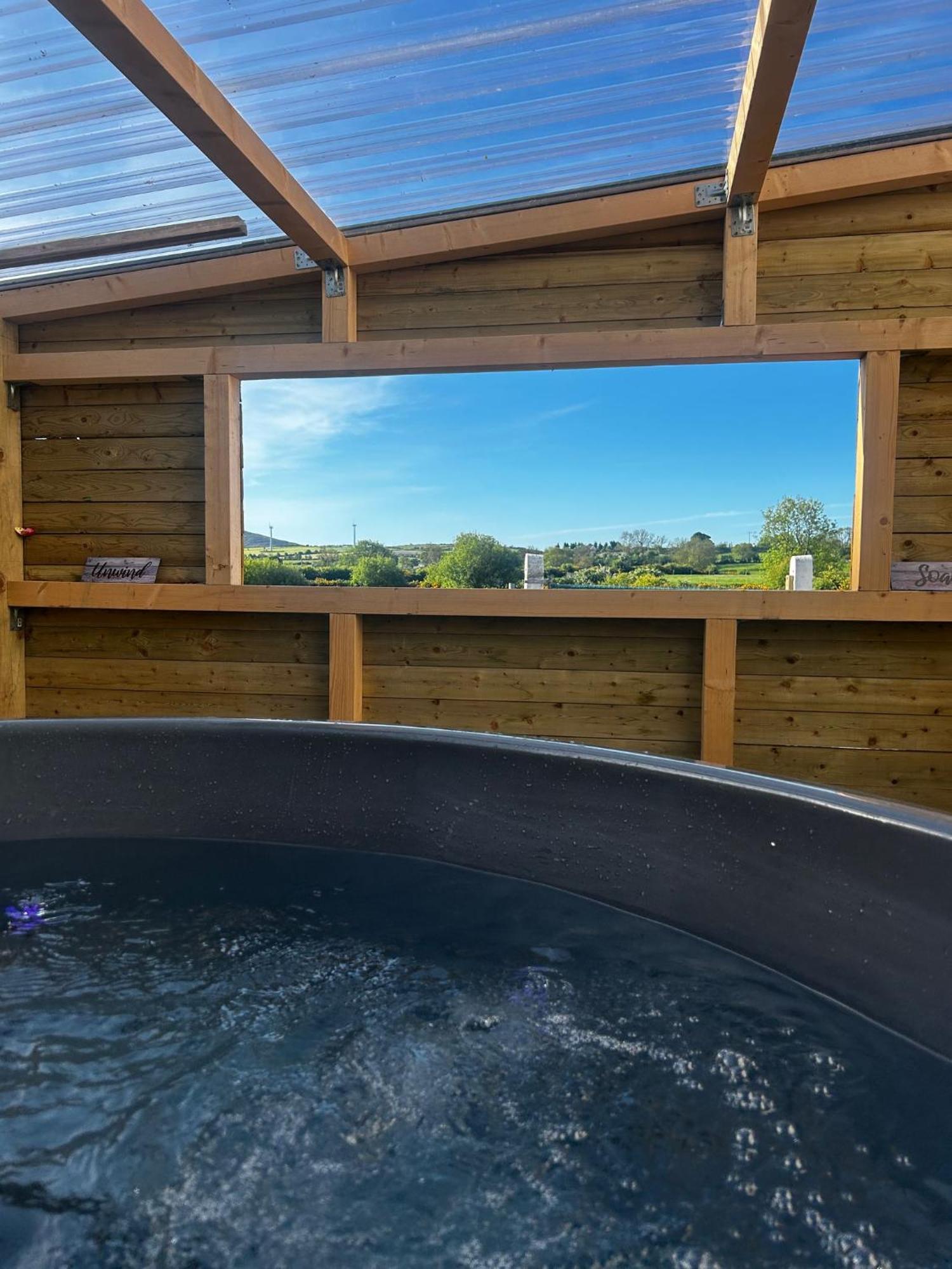 The Alpaca Farmhouse With Hot Tub And Alpaca Experience Included Dromara Buitenkant foto